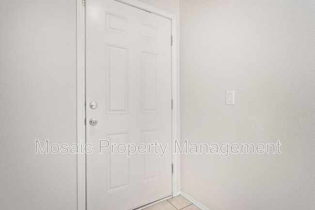 Building Photo - 5400 S Hardy Dr