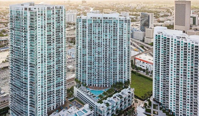 Foto del edificio - 90 SW 3rd St