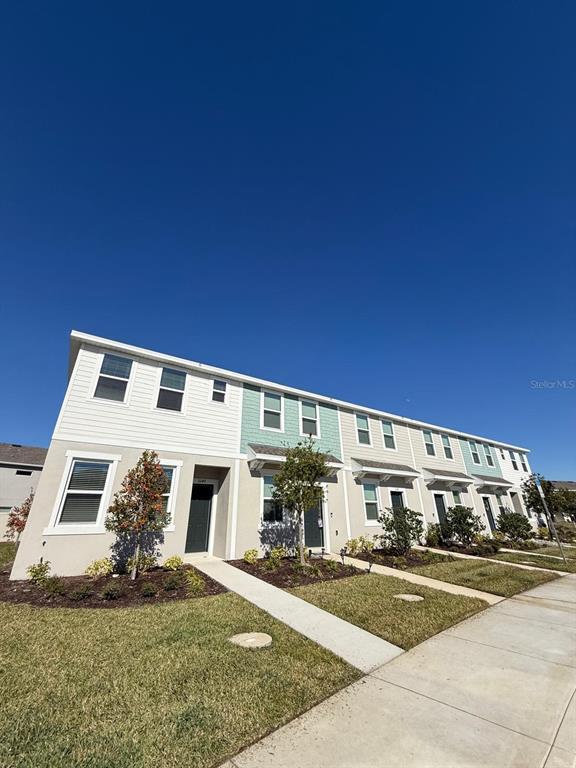 Building Photo - 3208 Skyline Lp