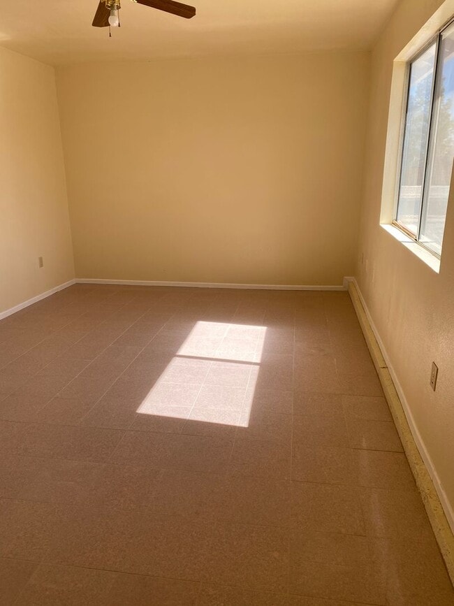 Building Photo - Move in Ready