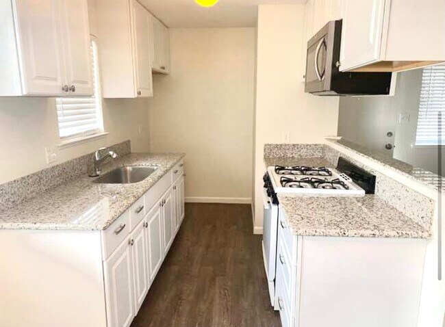 Foto del edificio - 2839 W Fairmont Ave