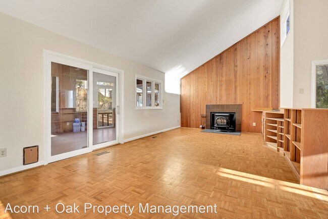 Building Photo - 3 br, 2 bath House - 2443 Mayberry Ct