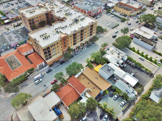 Building Photo - 511 Lucerne Ave