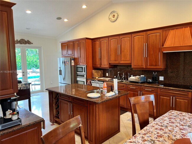 Foto del edificio - 6795 SW 98th St