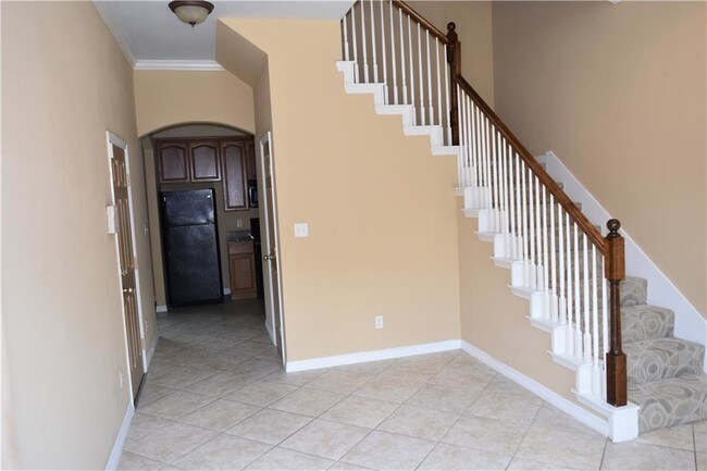 Building Photo - 5316 Reiger Ave