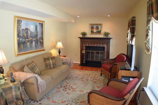 Foto del edificio - 3017 Dower House Dr