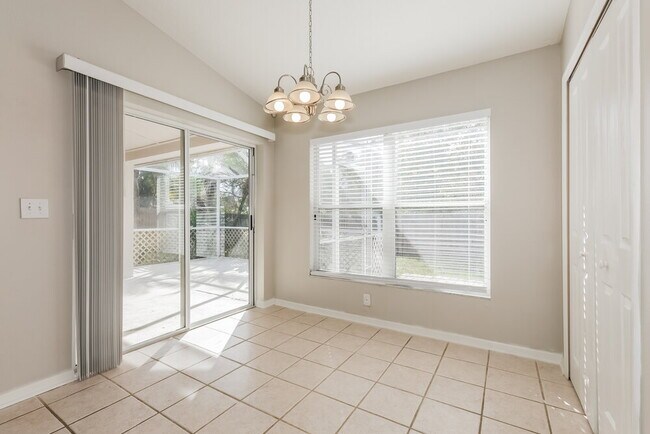 Foto del edificio - 1107 Crimson Clover Ln