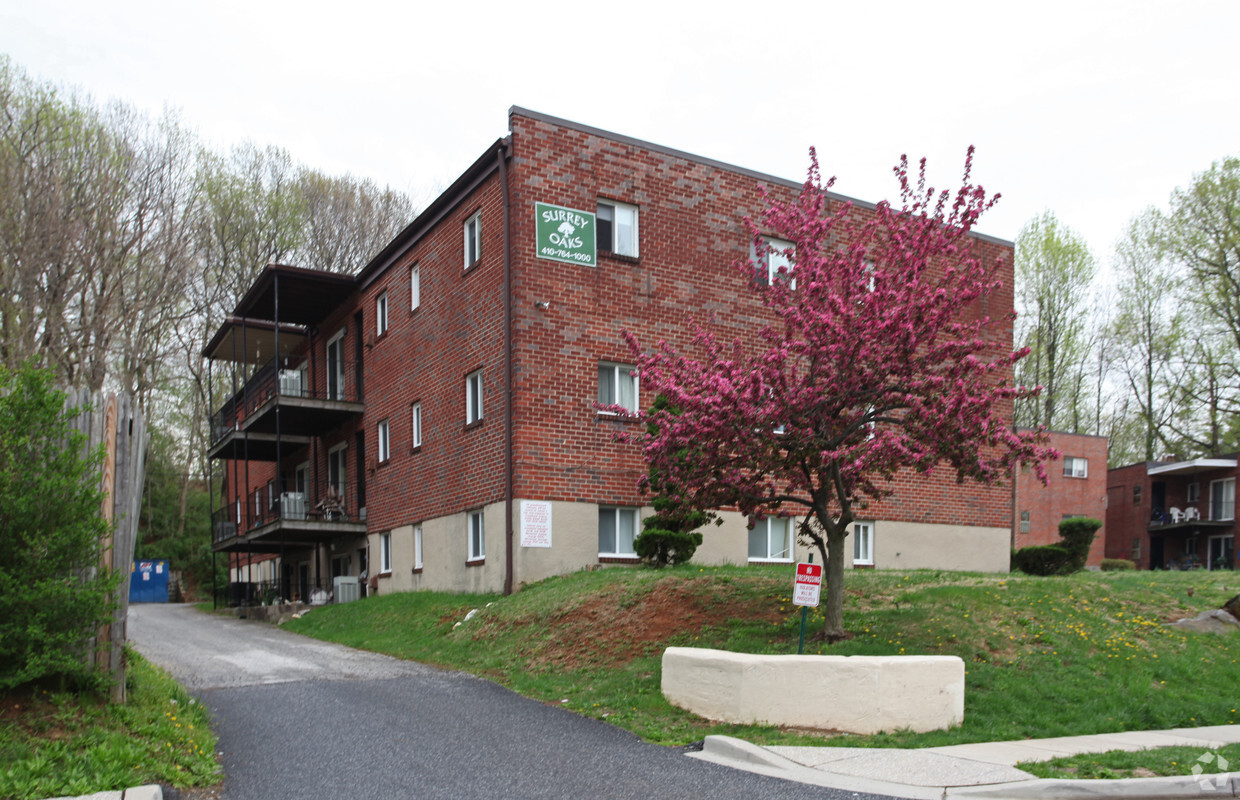 Building Photo - Surrey Oaks Apartments