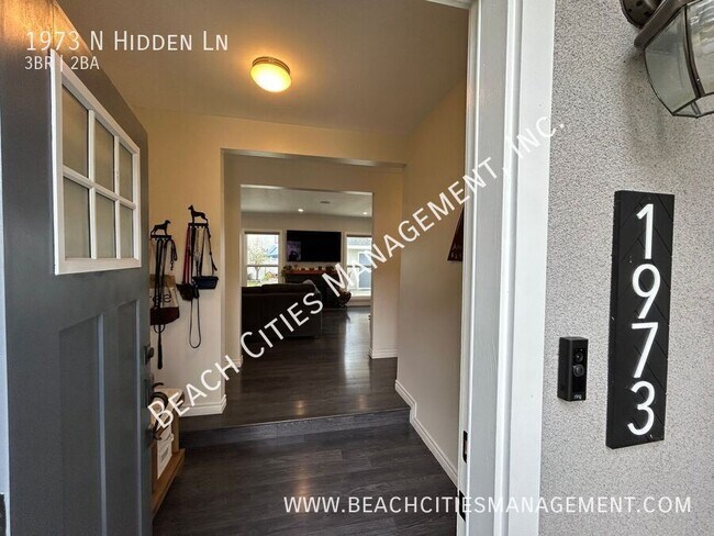 Foto del edificio - 1973 N Hidden Ln