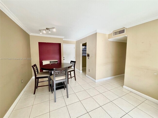Foto del edificio - 6095 W 18th Ave