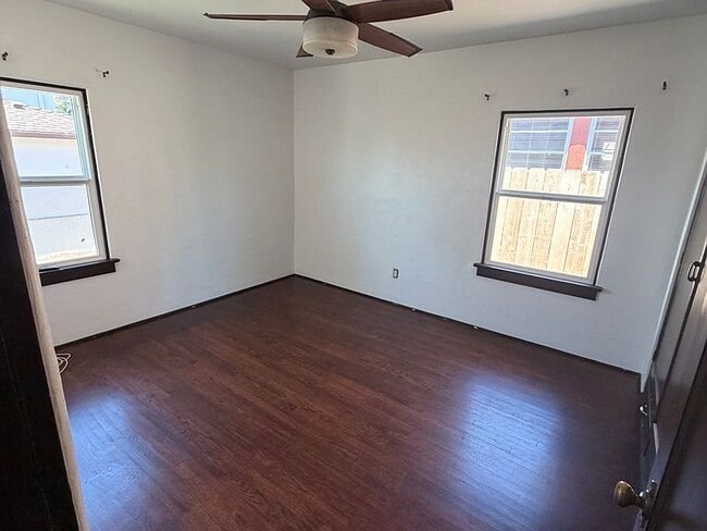 Foto del edificio - 5606 Meade Ave