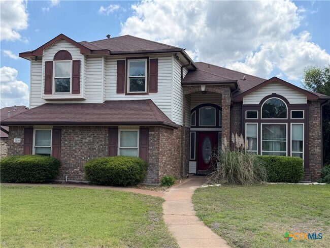 Building Photo - 2208 Illinois Dr