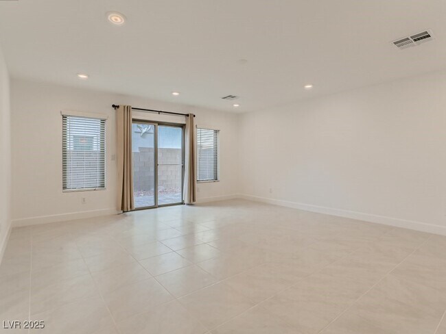 Foto del edificio - 7966 Mountain Lilac St