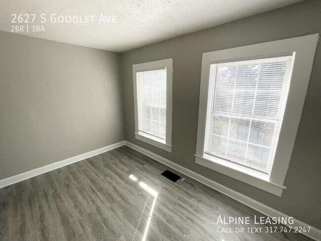 Foto del edificio - 2627 S Goodlet Ave