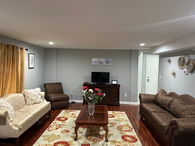 Foto del edificio - 4448 Grove Lake Ct