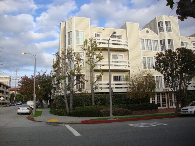 Primary Photo - 1800 Butler Ave