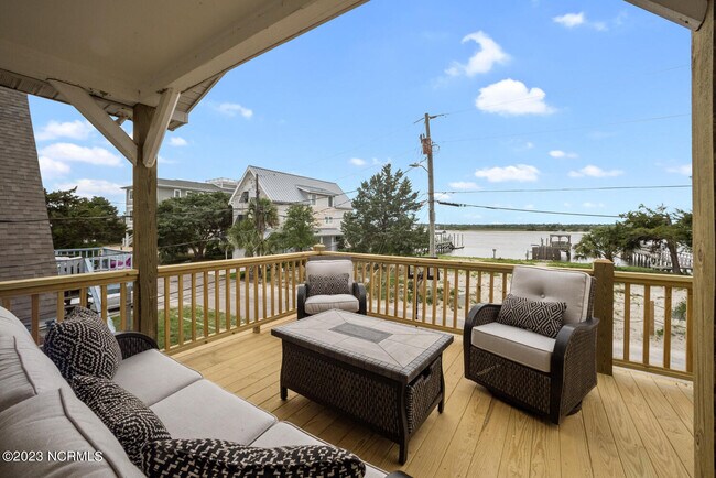 Building Photo - 311 Water St