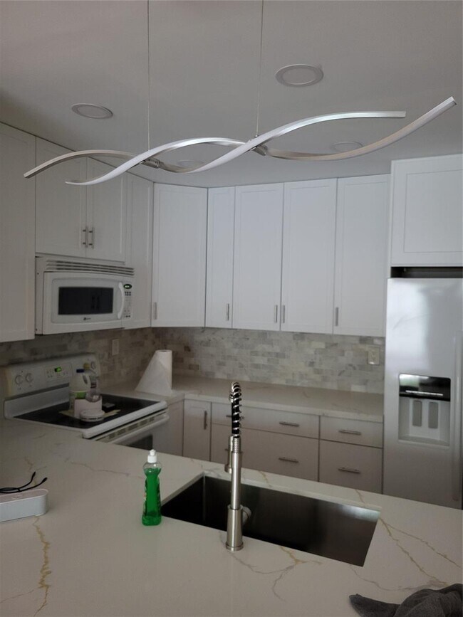 Foto del edificio - 4145 NW 90th Ave