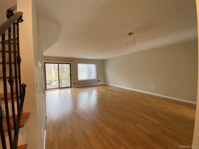 Foto del edificio - 11 Wildwood Rd