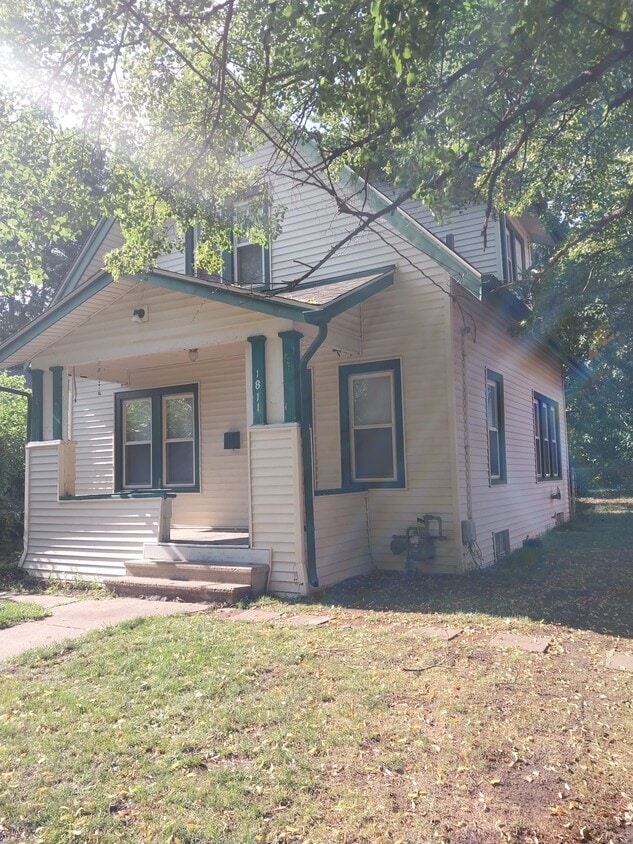 1811 Yonge St, Rockford, IL 61103 House Rental in Rockford, IL