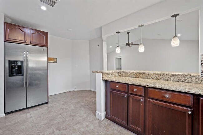 Building Photo - 4193 Willowood Ln