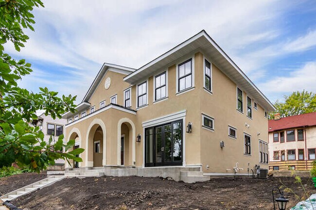 Building Photo - 235 Mackubin St