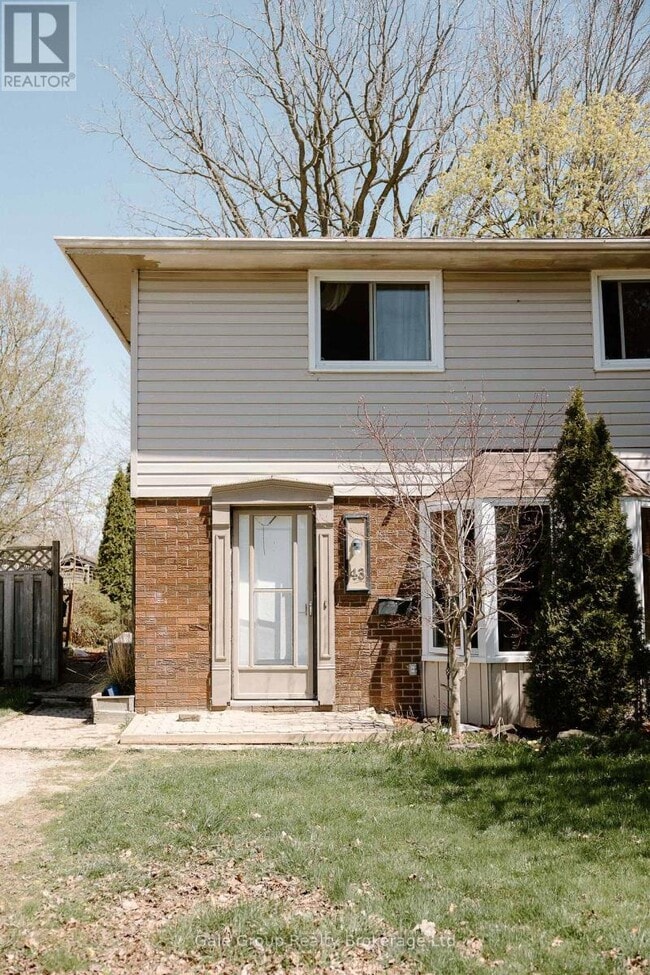 Building Photo - 43 Chestnut Dr