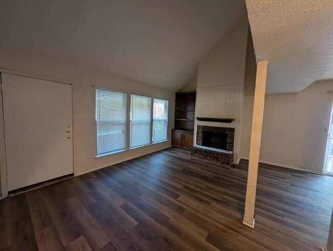 Foto del edificio - 131 N Cottonwood Dr