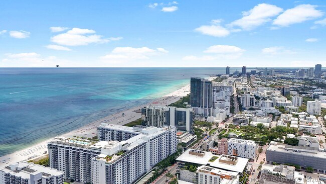 Foto del edificio - 8956 Collins Ave