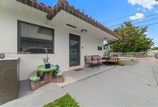 Building Photo - 1136 NW 34th Ave