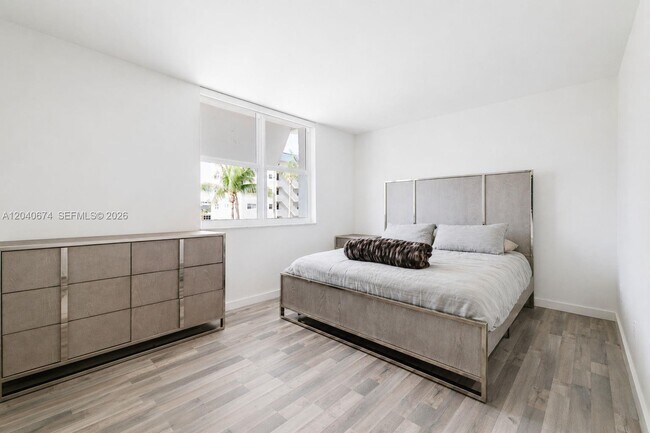 Foto del edificio - 3745 NE 171 St