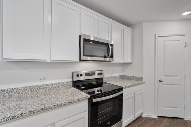 Building Photo - 18609 Cremello Dr