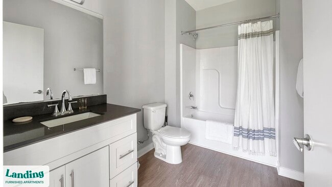 Foto del edificio - 5040 Linbar Dr