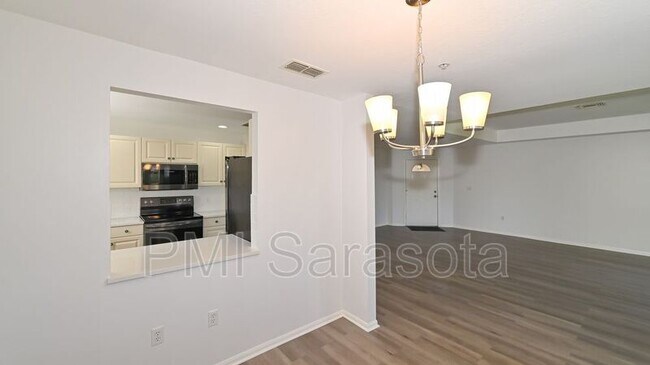 Foto del edificio - 389 Bobby Jones Rd