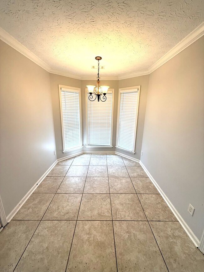 Foto del edificio - ** 3 Bed 2 Bath located in Ryan Ridge ** Call 334-366-9198 to schedule a self tour
