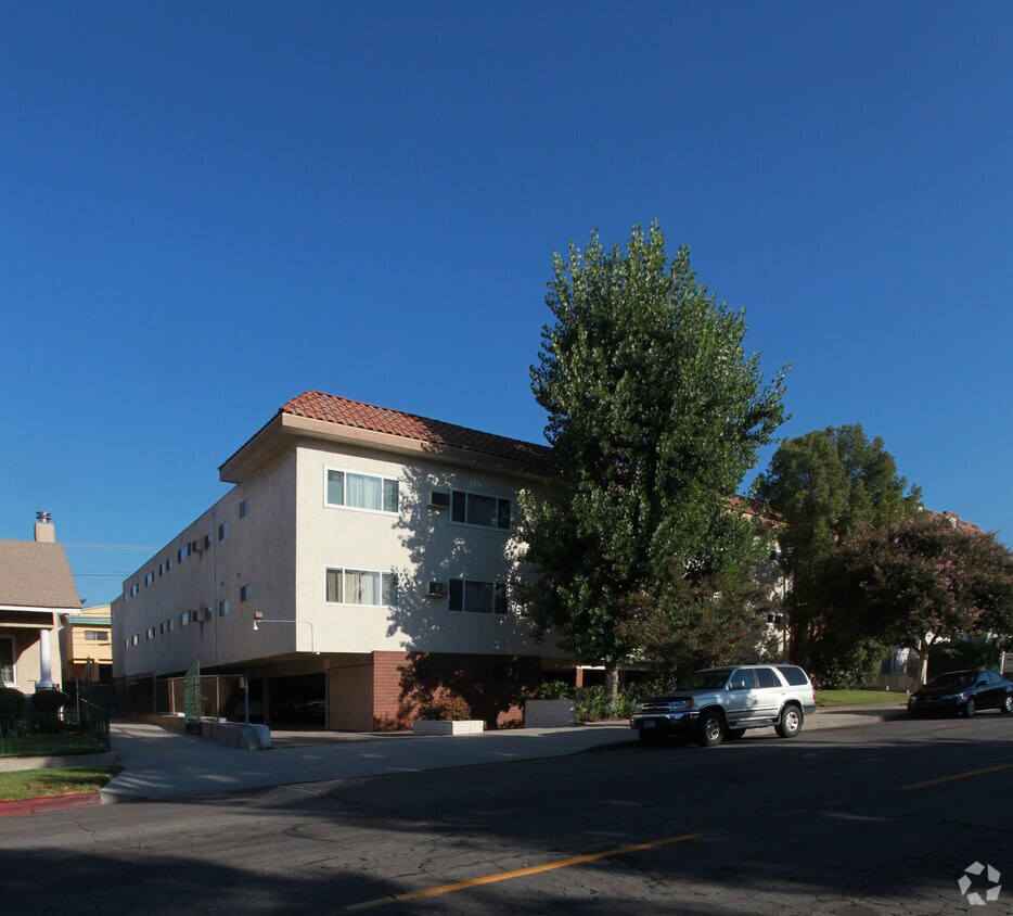 Primary Photo - 545 E Orange Grove Ave