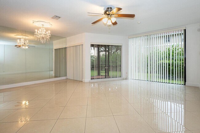 Foto del edificio - 9981 W Atlantic Blvd