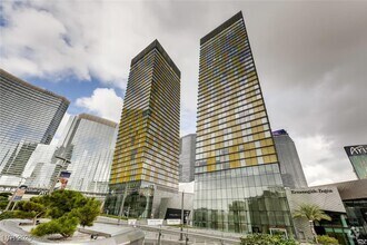 Building Photo - 3722 S Las Vegas Blvd