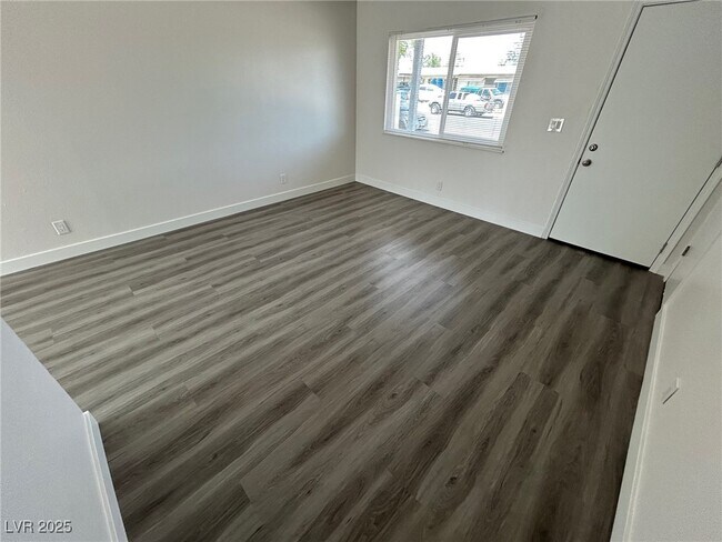 Foto del edificio - 820 Carpenter Dr