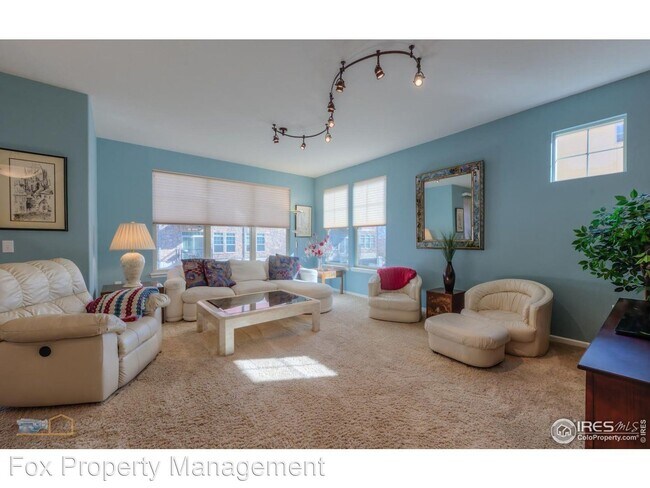 Building Photo - 3 br, 2.5 bath House - 13452 Via Varra
