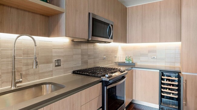 Photo - First Month Free & App/Admin Fees Credited... Apartment