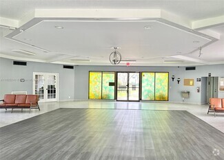 Building Photo - 5031 W Oakland Park Blvd