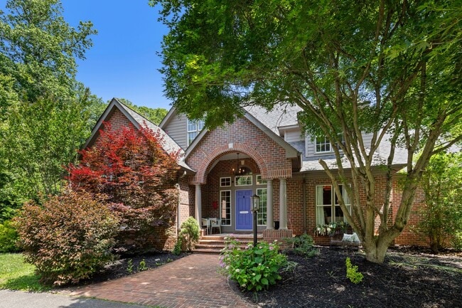 Building Photo - Spacious 6-Bedroom Furnished Home Near Asheville – Privacy, Comfort & Convenience!