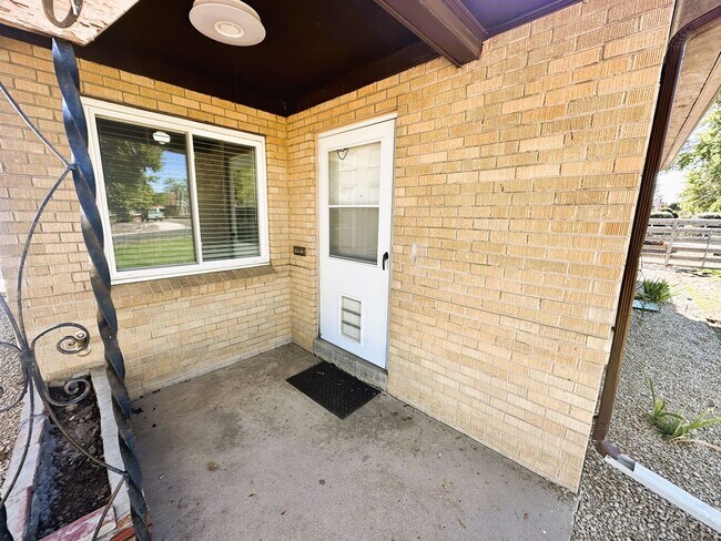 Foto del edificio - 3 Bed 1 Bath Ranch in North Park Hill! (Av...