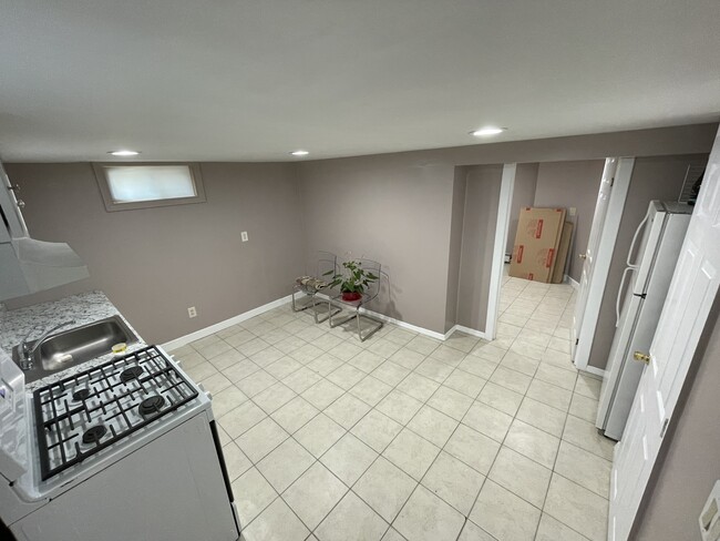 Building Photo - 200 Hunnewell Ave