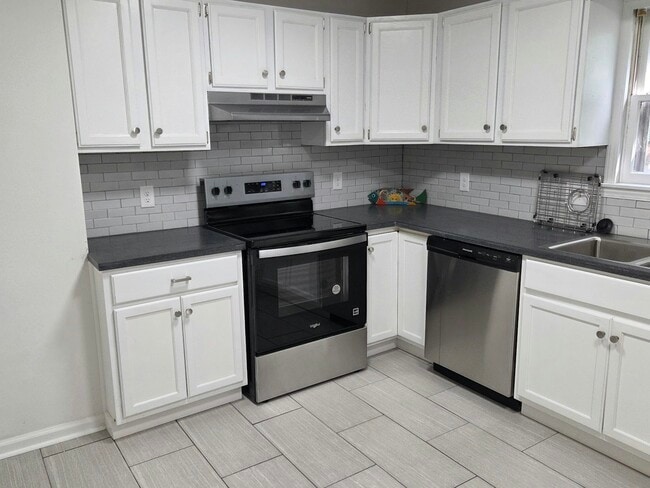 Building Photo - 506 W Catalpa St