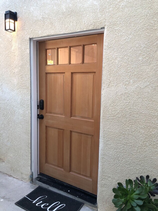 Entrance - 1950 Crestshire Dr
