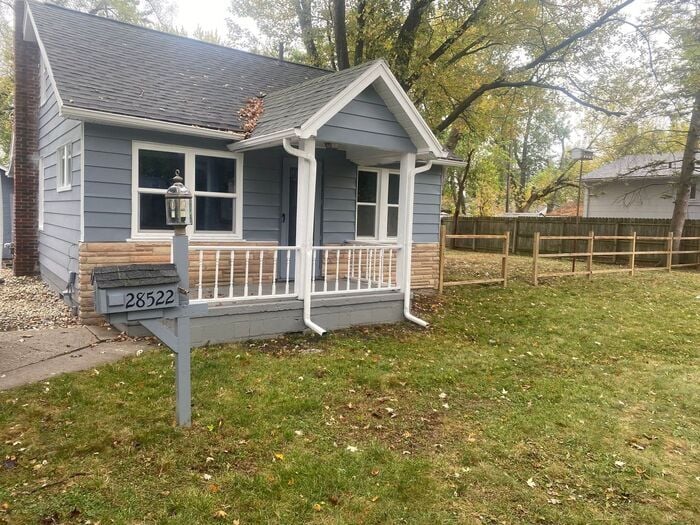 Primary Photo - 28522 Fairfax St