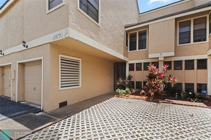 Primary Photo - 11678 NW 20th Dr