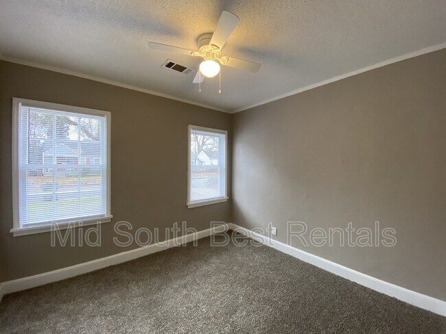 Building Photo - 2734 Fizer Rd